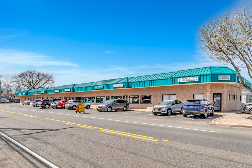 621-639 Palmer Ave, Hazlet Township, NJ for rent - Building Photo - Image 1 of 3