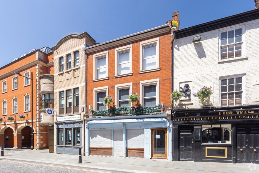 17 St Giles St, Northampton to rent - Primary Photo - Image 1 of 4