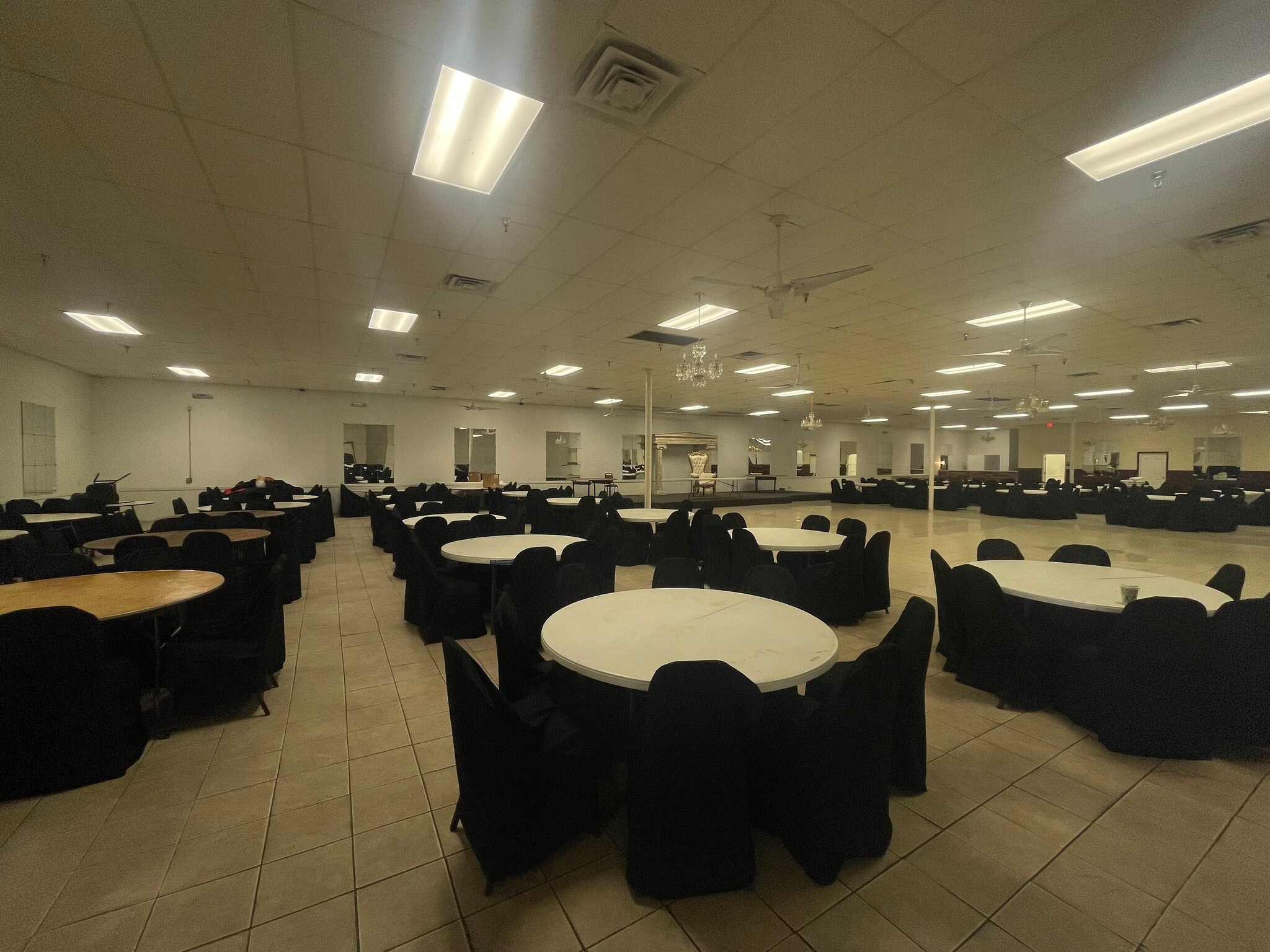 6600-6924 Antoine Dr, Houston, TX to rent Interior Photo- Image 1 of 7