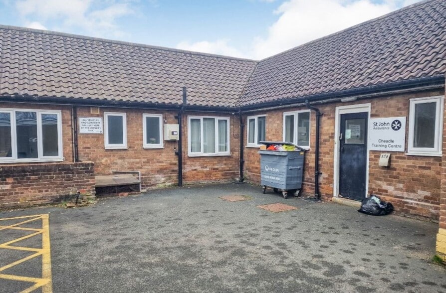 15A Ashbourne Rd, Stoke On Trent to rent - Building Photo - Image 2 of 4