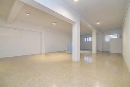 Manresa, BAR 08242 - Unit - -  - Interior Photo - Image 2 of 7