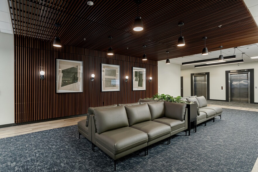 1321 Murfreesboro Pike, Nashville, TN for rent - Lobby - Image 3 of 7