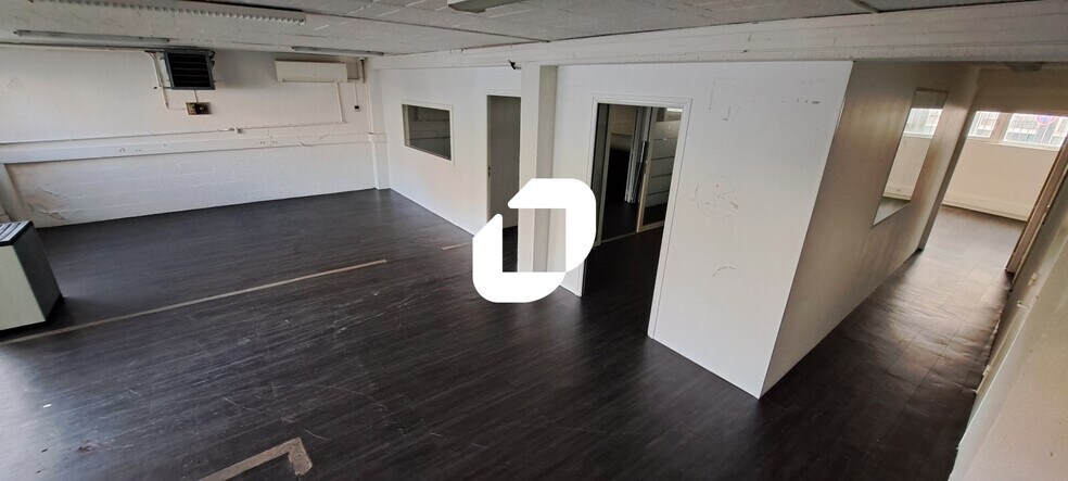 Office in Montreuil to rent - Interior Photo - Image 3 of 17