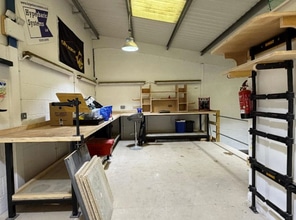 Cavalier Rd, Newton Abbot to rent Interior Photo- Image 1 of 6