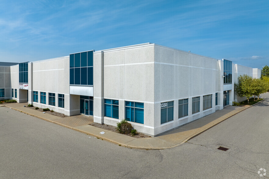 3330 Ridgeway Dr, Mississauga, ON for rent - Building Photo - Image 1 of 5