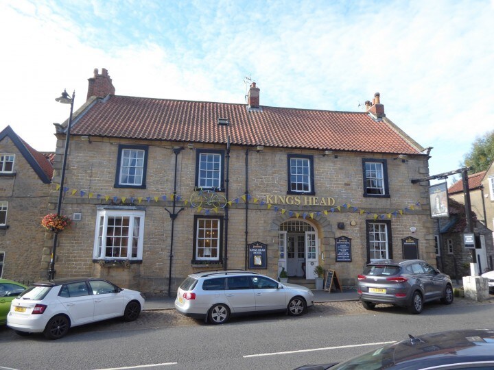 5 High Market Pl, Kirkbymoorside for sale - Primary Photo - Image 1 of 1