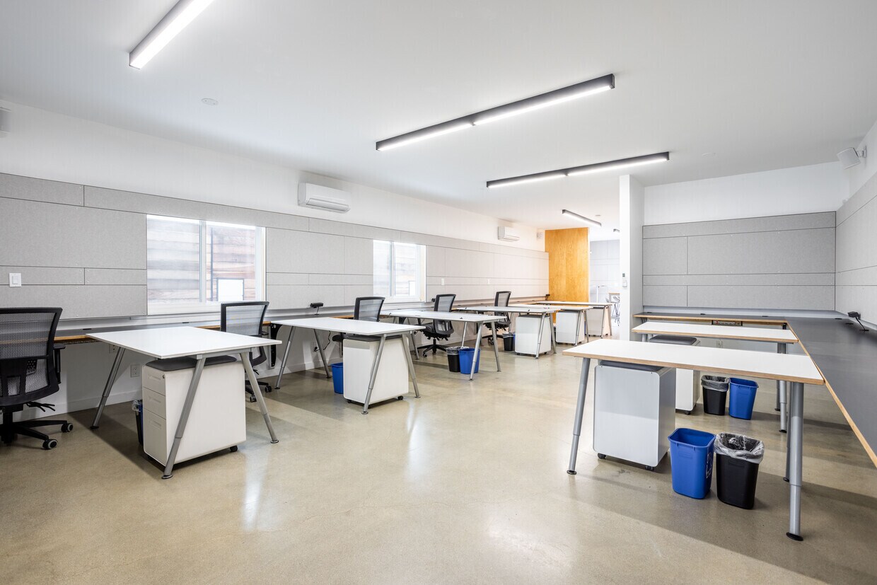 12421 Venice Blvd, Los Angeles, CA to rent Interior Photo- Image 1 of 23