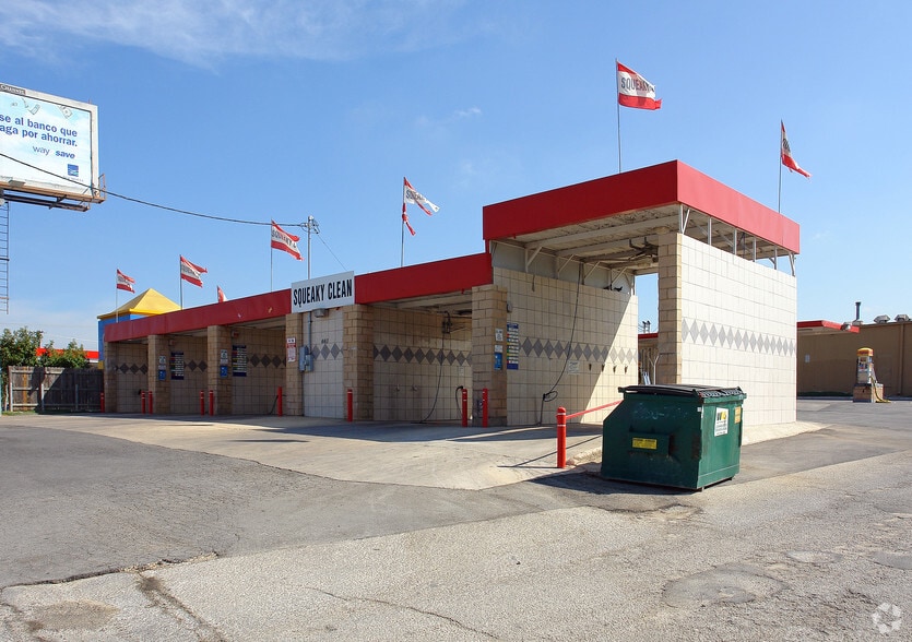 SQUEAKY CLEAN CARWASH PORTFOLIO portfolio of 4 properties for sale on LoopNet.co.uk - Primary Photo - Image 2 of 4