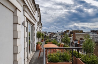 39-42 New Bond St, London to rent Interior Photo- Image 2 of 10
