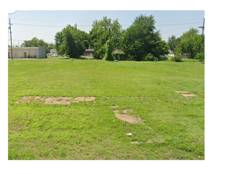 709 SW C Ave, Lawton, OK for sale - Building Photo - Image 1 of 2