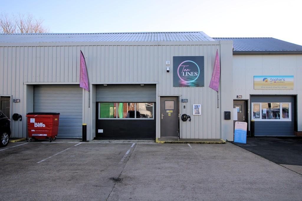 246 Newark Rd, Lincoln to rent Building Photo- Image 1 of 9