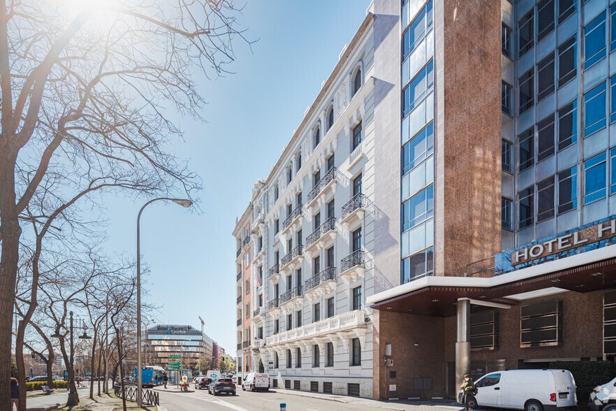 Paseo Castellana, 55, Madrid, Madrid to rent - Building Photo - Image 3 of 22