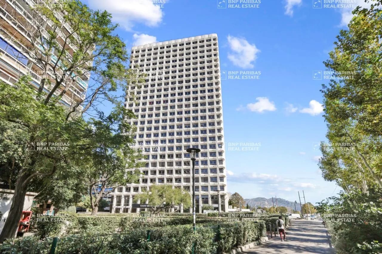 Office in Marseille to rent Building Photo- Image 1 of 3