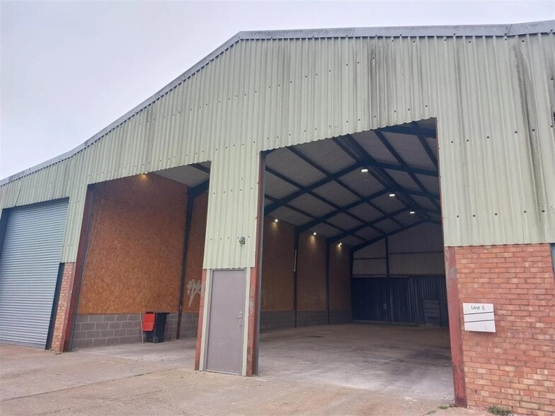 Unit 5 Welby Grange, Melton Mowbray to rent - Building Photo - Image 2 of 10