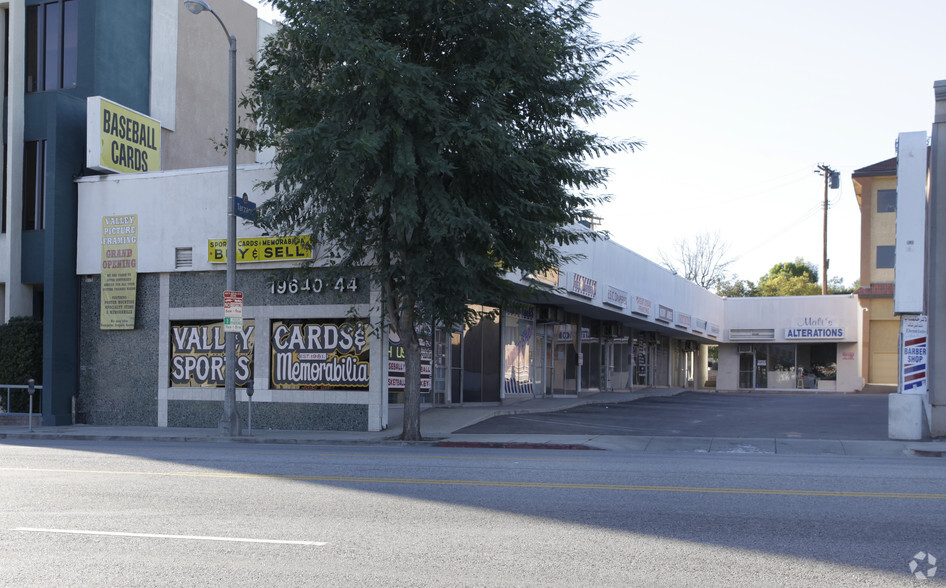 19640-19644 Ventura Blvd, Tarzana, CA for sale - Primary Photo - Image 1 of 1