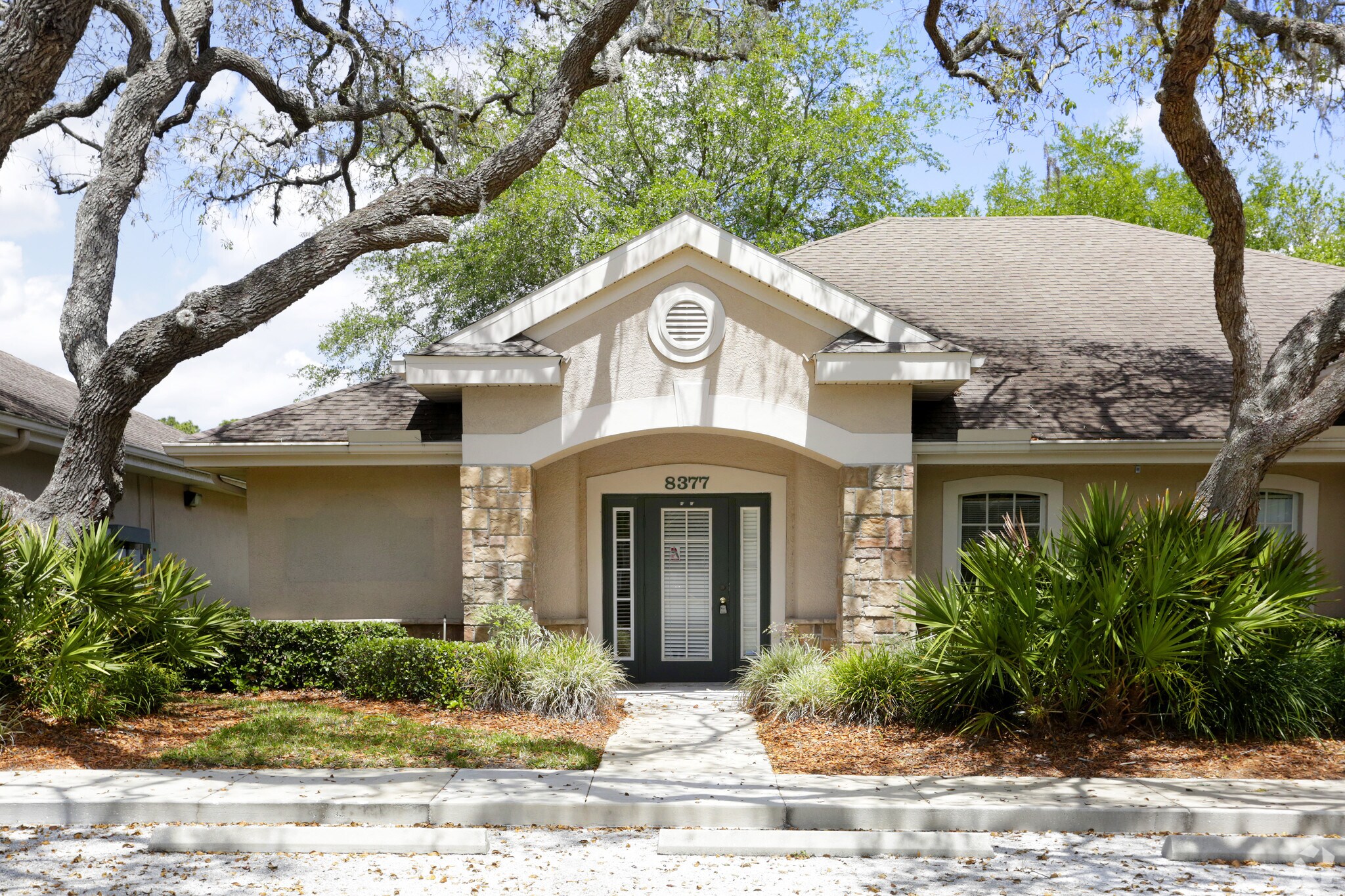 8375-8377 Gunn Hwy, Tampa, FL for sale Primary Photo- Image 1 of 1