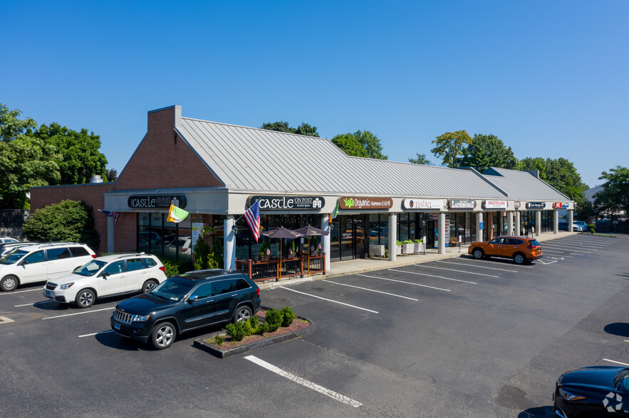 222 Post Rd, Fairfield, CT for sale - Building Photo - Image 1 of 1