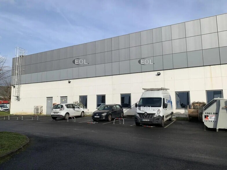 Light Industrial in Gennevilliers to rent - Building Photo - Image 3 of 10