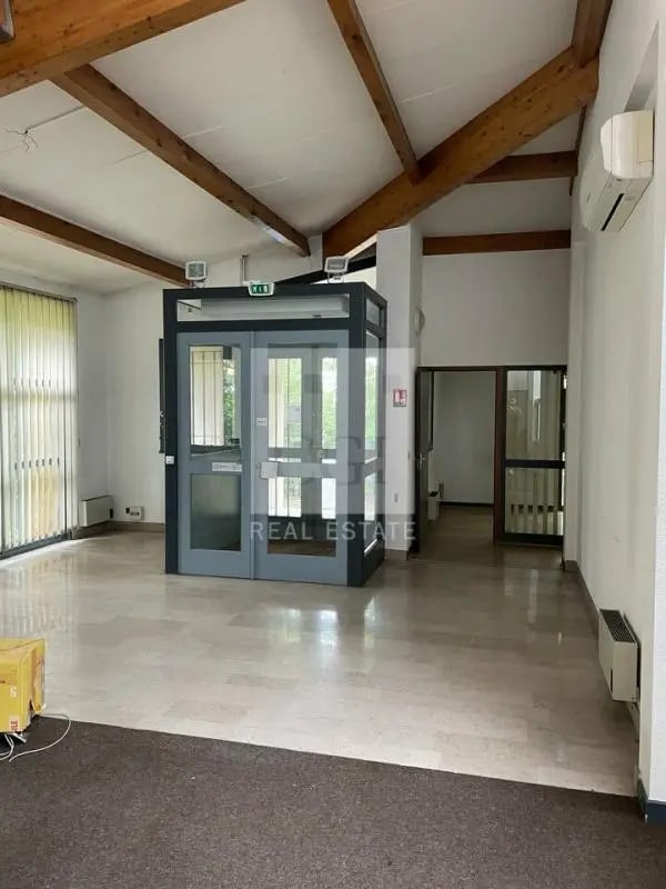 Vente Bureaux 961 m² - Photo 1