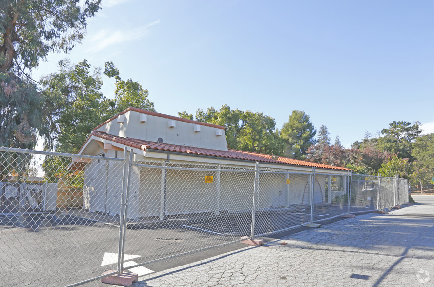 2102 McKee Rd, San Jose, CA for rent - Building Photo - Image 1 of 4