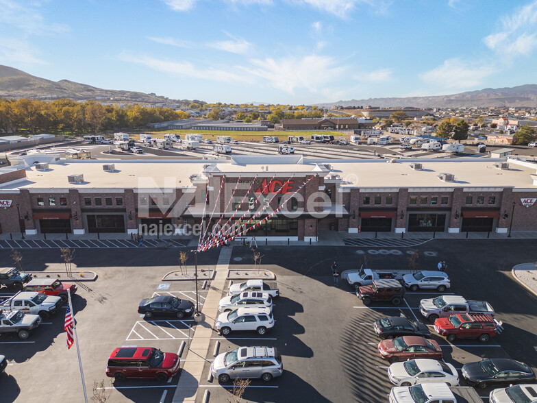 1447 W State St, Hurricane, UT for rent - Building Photo - Image 1 of 6