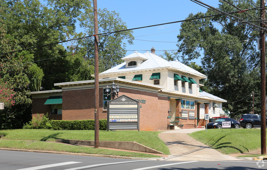 507 E Hospital St, Nacogdoches, TX for rent - Primary Photo - Image 1 of 13