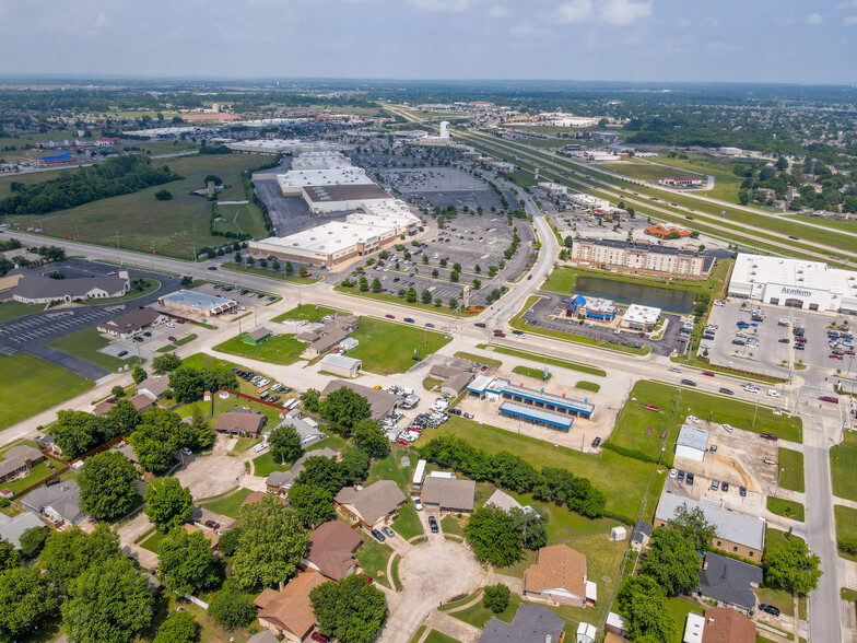 E 19th St., Owasso, OK for sale - Primary Photo - Image 1 of 1