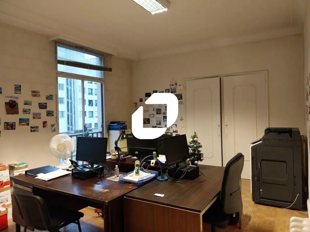 Office in Nantes for sale Building Photo- Image 1 of 10