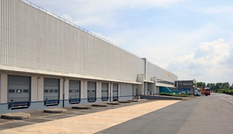 Industrial in Compans to rent - Building Photo - Image 2 of 9