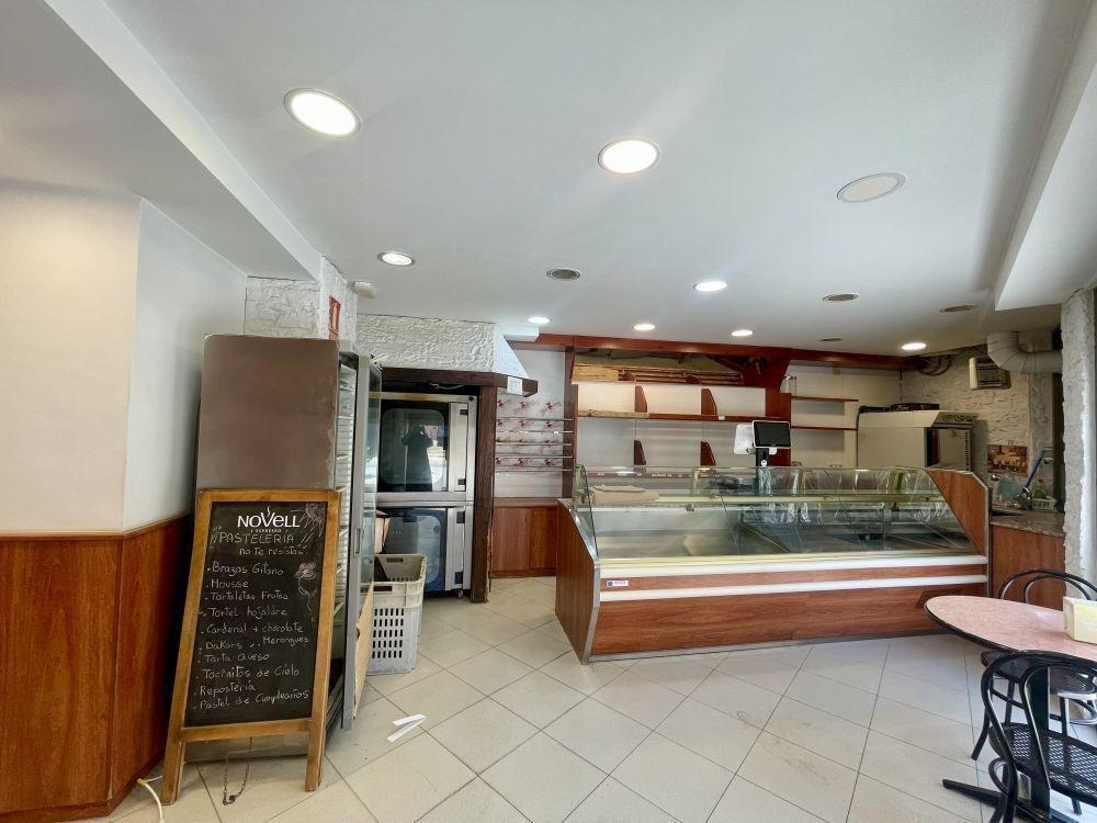 Terrassa, BAR 08225 - Unit 1 - - Interior Photo - Image 2 of 12