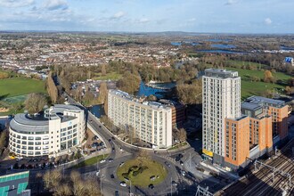 Reading Bridge, Reading, BKS - aerial  map view