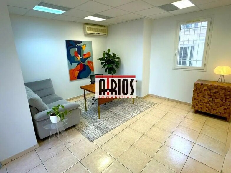 Office in Toulon to rent - Building Photo - Image 2 of 16