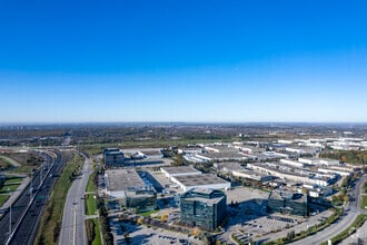 2020 Winston Park Dr, Oakville, ON - AERIAL  map view