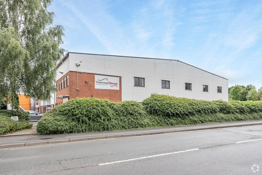 Shipston Clos, Worcester to rent - Building Photo - Image 3 of 4