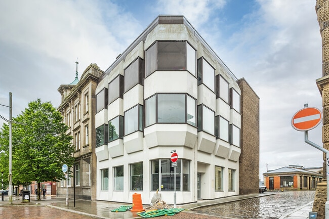More details for 8-14 Darwen St, Blackburn - Office to Rent