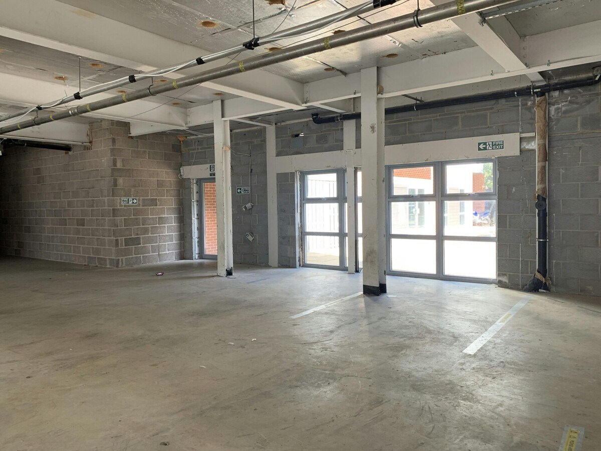 London Rd, Portsmouth, HAM PO2 9RP - Unit 2 -  - Interior Photo - Image 1 of 2