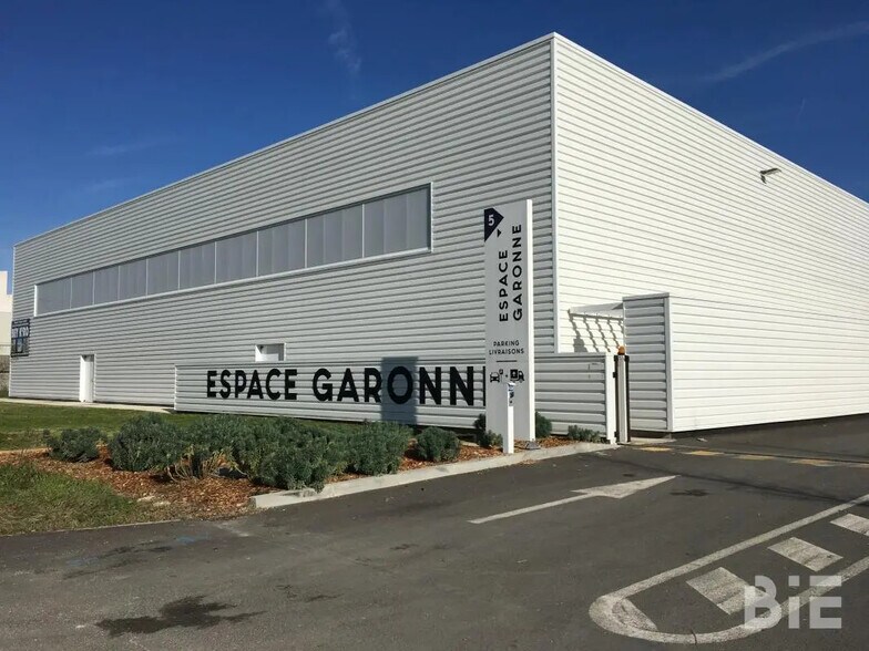 Light Industrial in Floirac to rent - Building Photo - Image 1 of 15