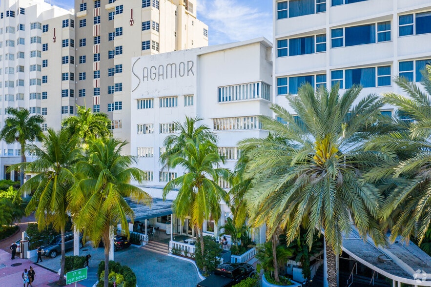 1671 Collins Ave, Miami Beach, FL for sale - Primary Photo - Image 1 of 1