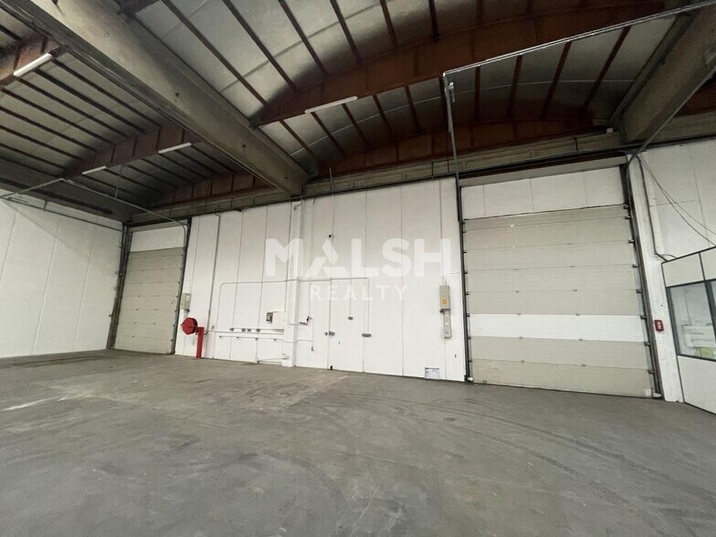Light Industrial in Saint-Priest to rent - Building Photo - Image 2 of 23