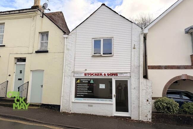 More details for 12 School Hl, Storrington - Retail for Sale