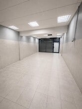 71 London Rd, Mitcham to rent Building Photo- Image 1 of 4