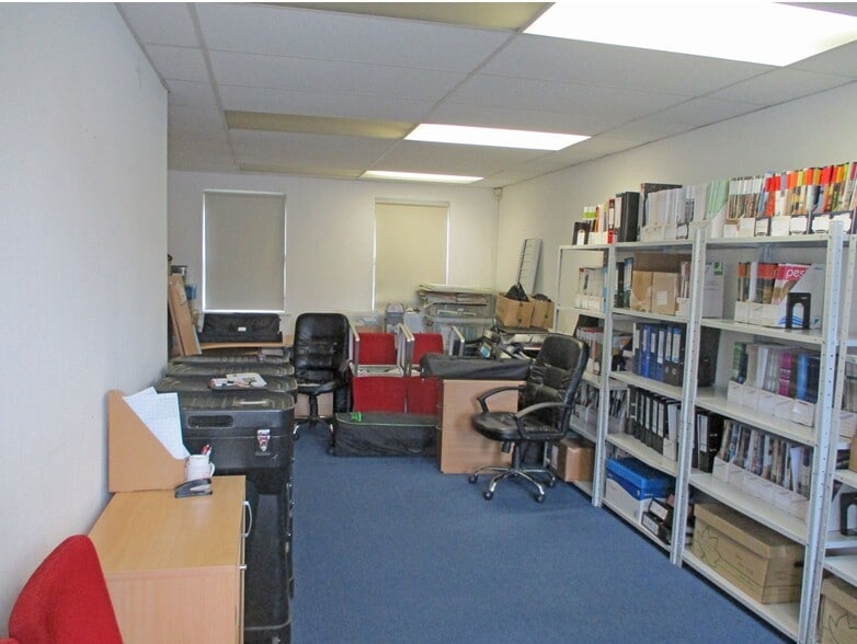 River Way, Uckfield to rent - Interior Photo - Image 2 of 2