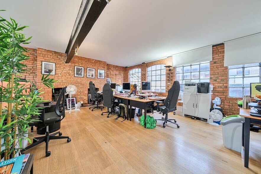 7-13 Cottons Gdns, London to rent - Building Photo - Image 1 of 28