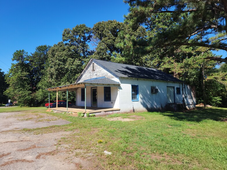 6795 Keith Bridge Rd, Gainesville, GA for rent - Building Photo - Image 1 of 10