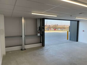 Brinsworth Street, Rotherham to rent Interior Photo- Image 2 of 9