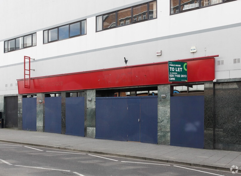 13-14 Silver St, Lincoln to rent - Building Photo - Image 3 of 5