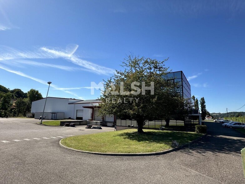 Light Industrial in Châteauvilain to rent - Building Photo - Image 1 of 22
