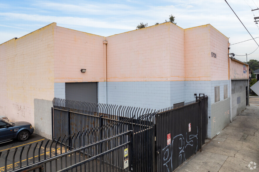 5701-5709 S San Pedro St, Los Angeles, CA for rent - Building Photo - Image 2 of 22