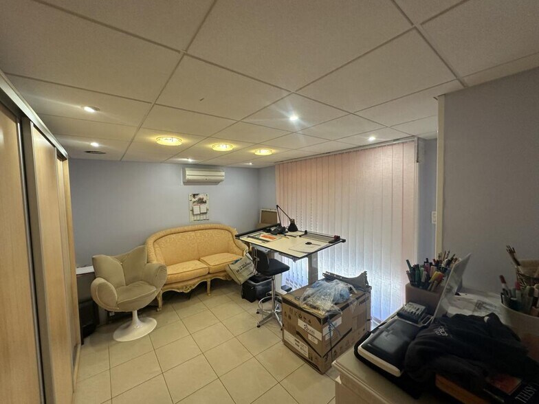 Office in Puget Sur Argens for sale - Interior Photo - Image 3 of 5
