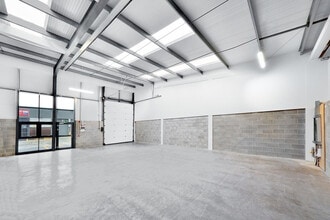 6 Barons Ct, Grangemouth to rent Interior Photo- Image 2 of 3